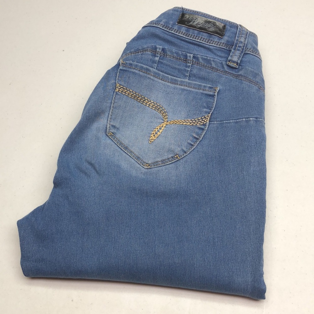 YMI WANNABETTERBUTT ANKLE SKINNY JEANS 6/28x26 ⭐️